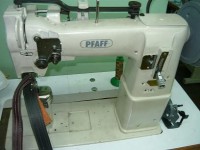 MAQUINA DE POSTE PFAFF