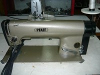 MAQUINA PLANA PFAFF